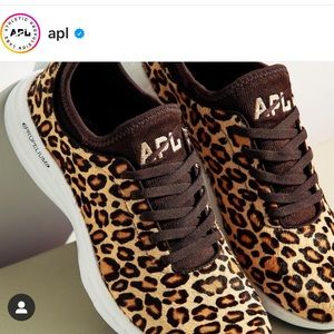APL Animal Print Brown/White womens size 6.5